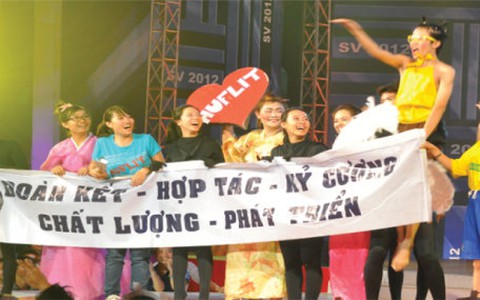 ​Trường ĐH Ngoại ngữ-Tin học TP.HCM: Đường tới thành công