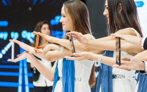 Smartphone "hàng hiệu" nào sẽ ra mắt tại MWC 2015