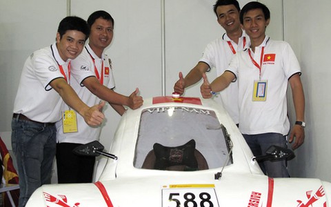 Những vòng xe chạy đến vinh quang tại giải SEM Asia 2015