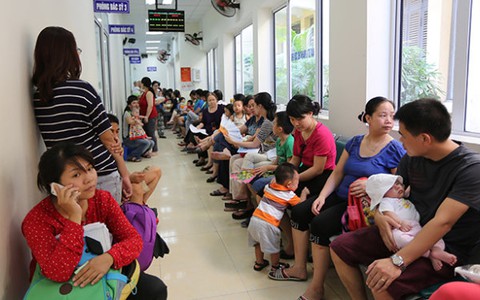 Năm 2015: căng thẳng văcxin dịch vụ