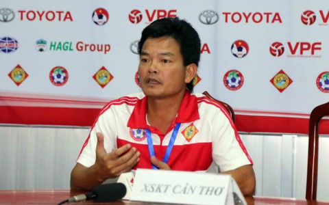 HLV Nguyễn Văn Sỹ chia tay đội XSKT Cần Thơ