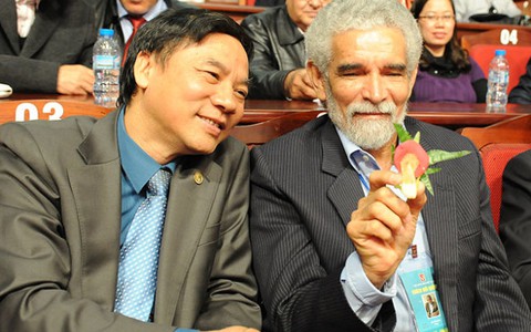 Quảng bá văn học: "cái khó... bó cái khôn"