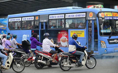 TP.HCM sẽ thu 200 tỉ từ quảng cáo bên hông 2.000 xe buýt