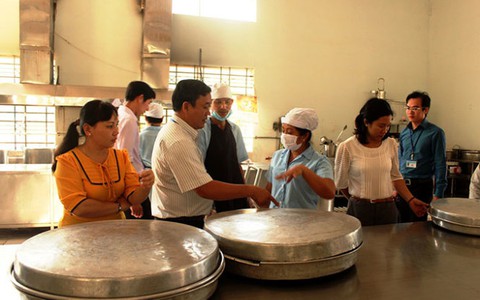 Thanh tra đột xuất các điểm nấu ăn của Phú Nhật Hào