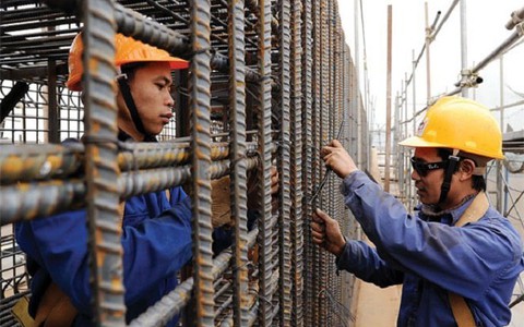 ​Nam giới vẫn được ưu tiên việc làm tốt, lương cao