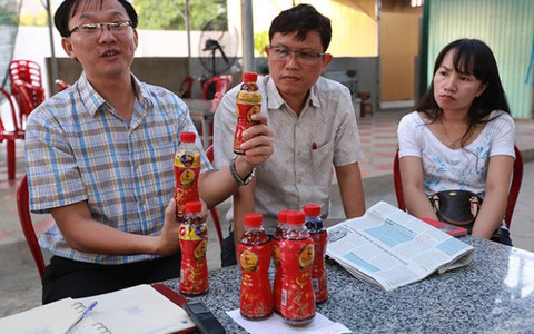 6 chai Dr Thanh có ruồi: Công an mời chủ nhà hàng làm việc
