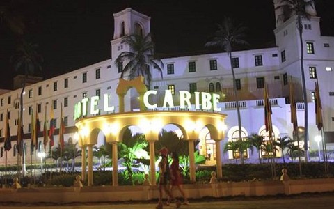 Mật vụ Mỹ say rượu, tông xe vào rào chắn Nhà Trắng