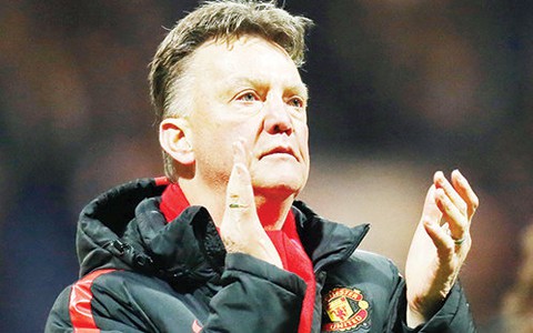 HLV Van Gaal bắt đầu “leo dốc”