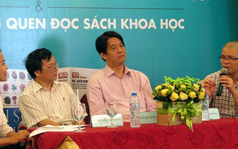 Hãy “vào sân” cùng với sách khoa học