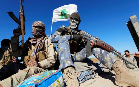 Liên quân lần đầu tiên không kích Tikrit