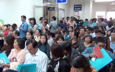 Tăng lệ phí cấp thị thực cho Việt kiều, người nước ngoài