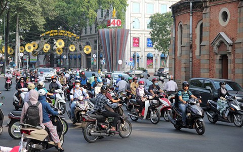 TP.HCM rào hai đoạn đường Lê Duẩn, Pasteur, giao thông ùn ứ