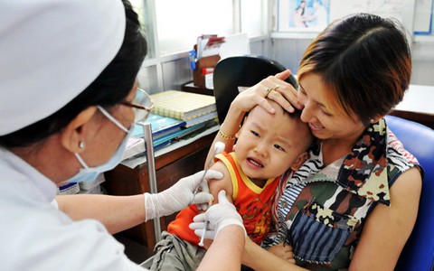 Thiếu vắc-xin dịch vụ còn kéo dài sang năm 2016