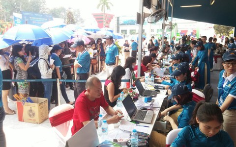 Nhiều khách tìm cách lọt vào Hội chợ du lịch VITM 2015