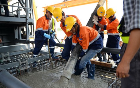 Đúc đốt dầm đầu tiên tuyến metro Bến Thành - Suối Tiên