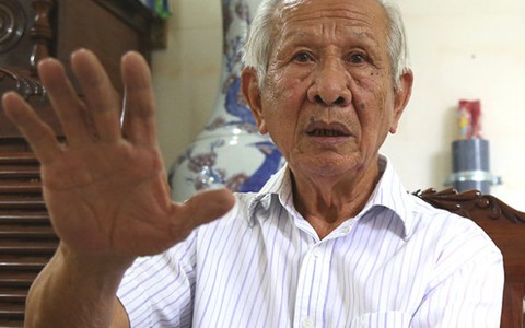 Nhập vàng và xuất gạo