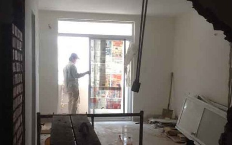 Nỗi lo sửa nhà chung cư trái phép