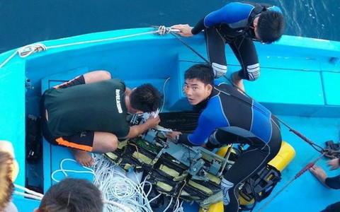 Nhiều khả năng máy bay SU 22 đã nổ trước khi rơi xuống biển