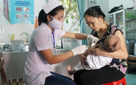 Đưa vaccine sởi-rubella vào tiêm chủng thường xuyên