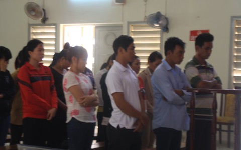 Làm CMND giả đưa người trốn ra nước ngoài, 9 năm tù