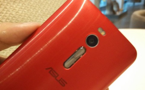Asus Zenfone 2 ra mắt bốn phiên bản, giá từ 5.490.000 đồng