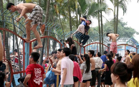 Leo rào đi tắm: có đáng để đổi lấy nguy hiểm?