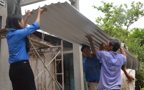 Trao “ngôi nhà 3.000 đồng” thứ 32 cho sinh viên