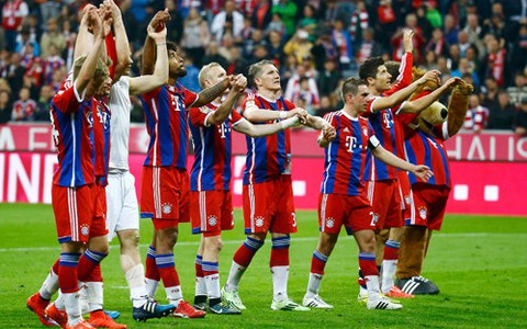 Bayern Munich chạm tay vào chức vô địch