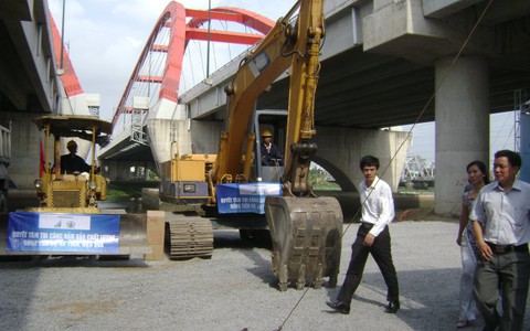 Xây cầu Bình Lợi mới cho tuyến đường sắt Bắc - Nam