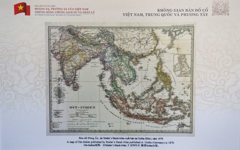 Tặng bản đồ chủ quyền Hoàng Sa, Trường Sa cho Học viện Hải Quân
