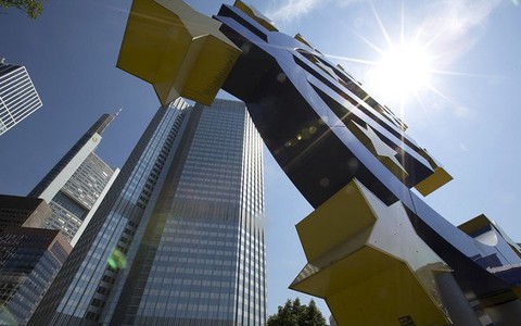 ECB tăng cường giám sát khối ngân hàng