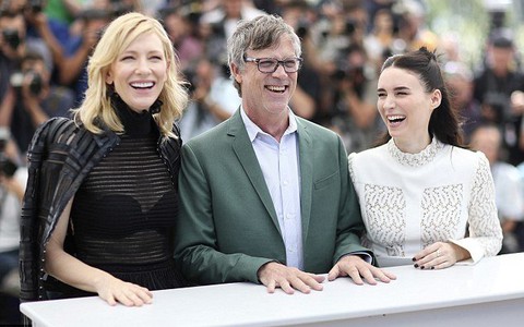 Cannes: Carol ra mắt thành công, Cate Blanchett phủ nhận đồng tính
