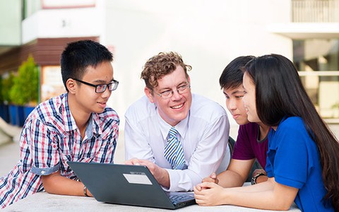 Mùa hè quý từng phút giây cùng YOLA