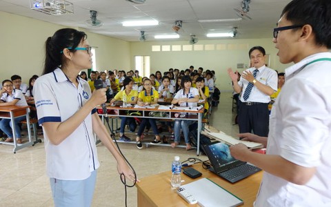 Tăng học phí và những hệ lụy