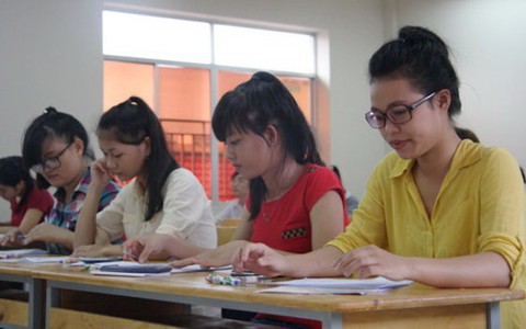Ôn thi môn văn, chớ nên theo văn mẫu