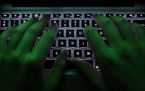 Hacker tấn công, Quốc hội Đức phải thay 20.000 máy tính