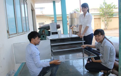 Làm khoa học vì... thèm bánh tráng