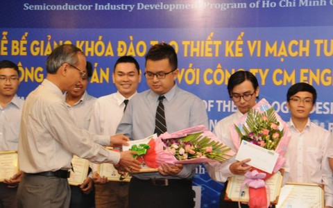 Đào tạo 15 kỹ sư thiết kế vi mạch điện tử đầu tiên
