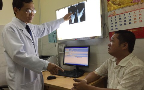 Mổ tay miễn phí cho “Thằng Cò” Phùng Ngọc