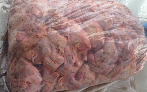 Vụ “Cởi phí cho gà”: sẽ bỏ
thu phí thú y