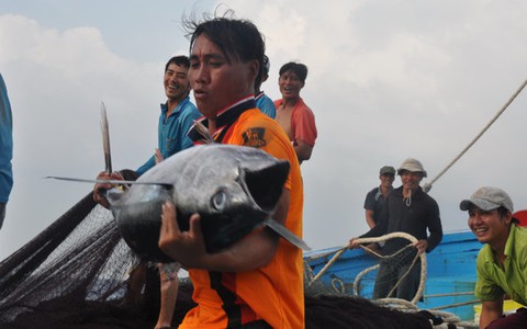 Quốc hội yêu cầu tạo niềm tin cho người dân bám biển