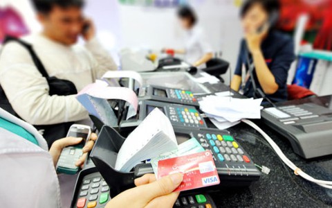 ​Ngừng ngay việc thu nhiều khoản phí, lệ phí sai quy định