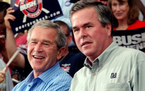 Gây áp lực đối thủ, Jeb Bush công bố hồ sơ thuế 33 năm