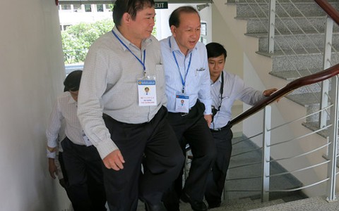 Thứ trưởng Bộ GD-ĐT kiểm tra tại cụm thi Cần Thơ
