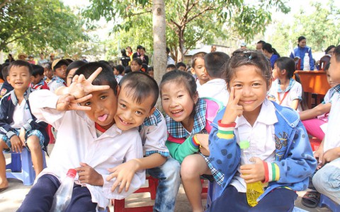 Thi ảnh online "Xuân nhân ái"