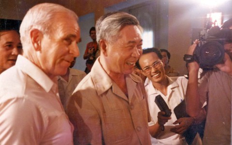 Siết chặt đinh ốc