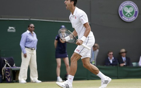 Djokovic thắng mướt mồ hôi Anderson