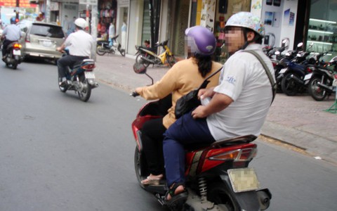 Điểm tin: Tranh luận sôi nổi về tuổi 18