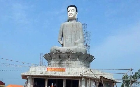 Tượng Phật cao 26m sập do thép không đủ sức chịu đựng