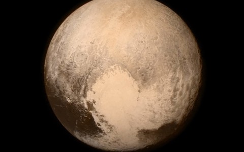 NASA công bố những bức ảnh đầu tiên của sao Diêm Vương